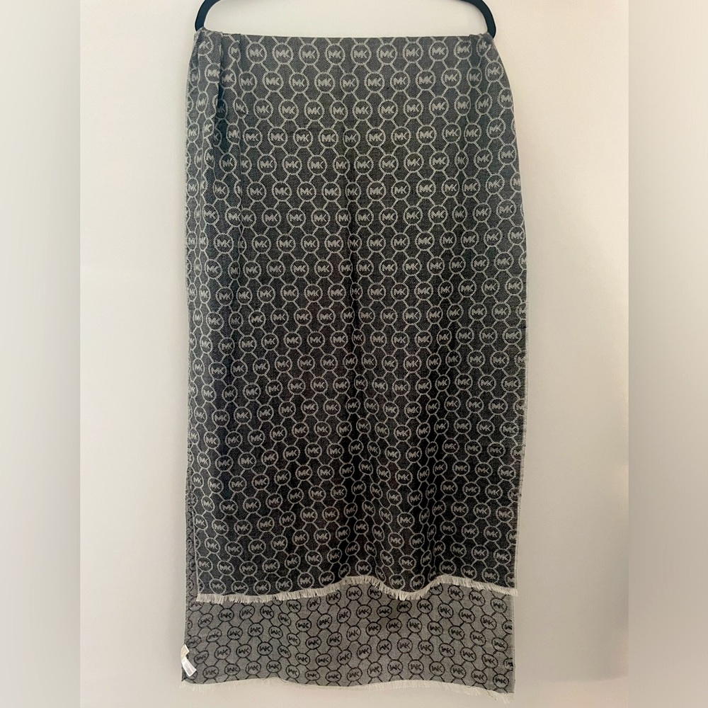 MICHAEL by Michael Kors reversible silver logo shawl/wrap